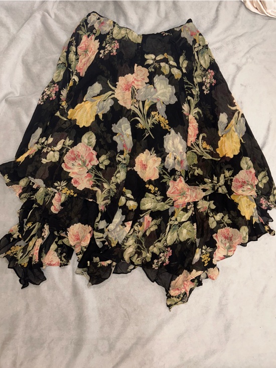 Ralph Lauren Dresses & Skirts - Ralph Lauren vintage silk Black Floral Ruffled Midi Skirt, size 8